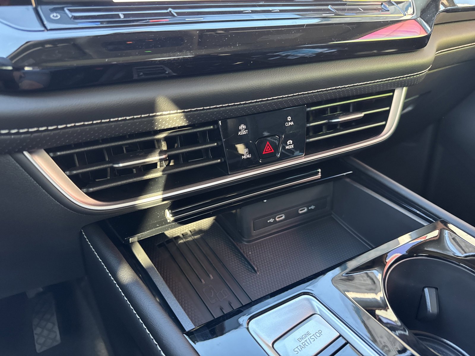 New 2026 Volkswagen Atlas SE image 29