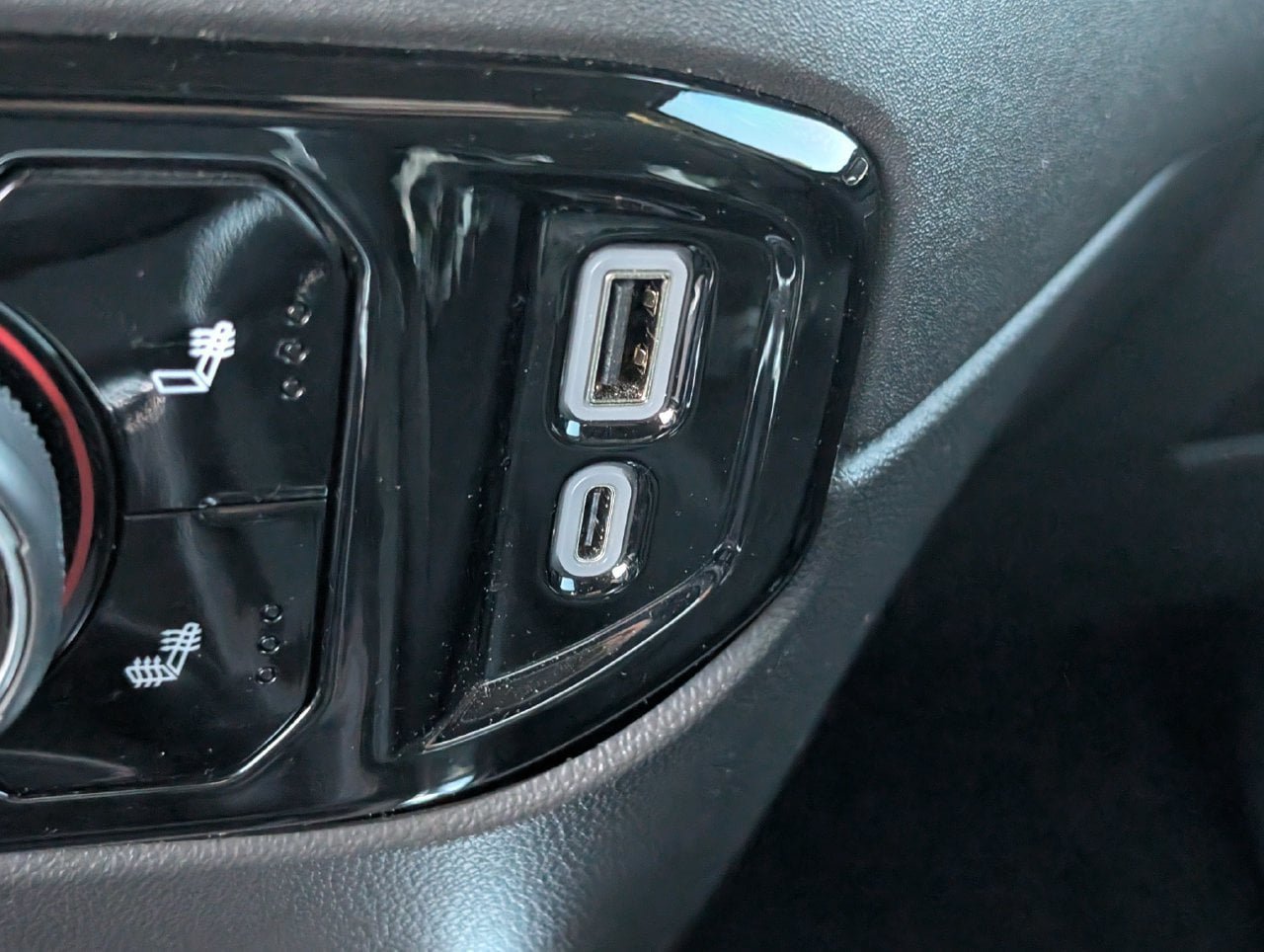 Used 2024 Chevrolet Silverado 1500 RST AWD/4WD image 19
