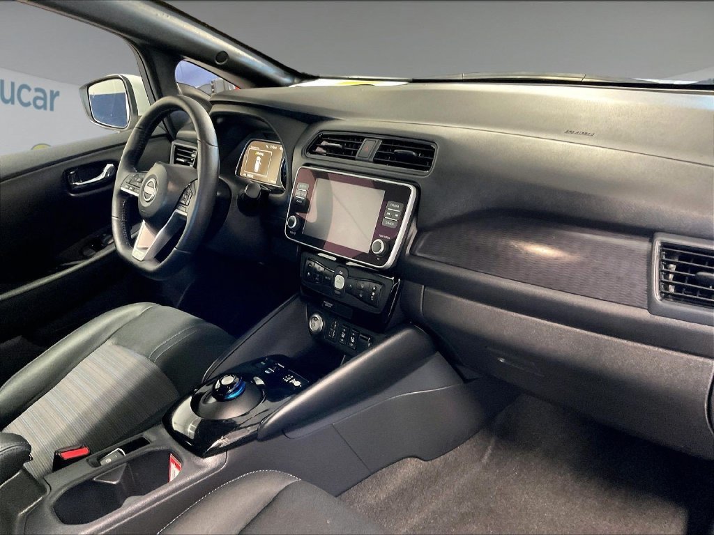 Certified 2025 Nissan Leaf SV Plus FWD image 14