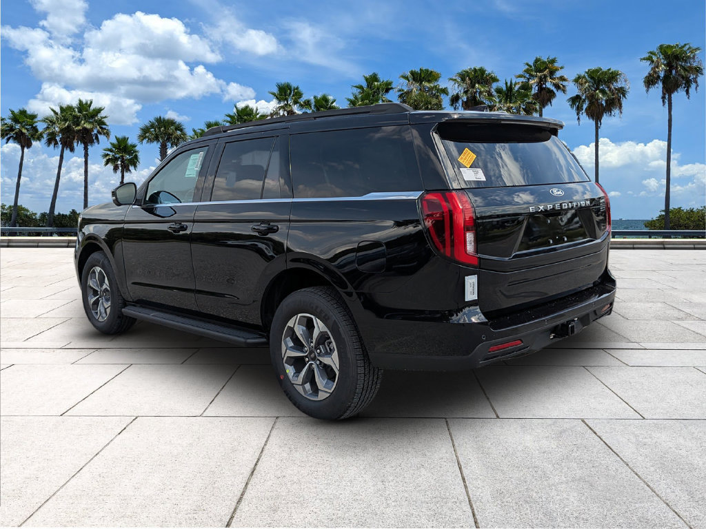 New 2027 Ford Expedition Active RWD image 5