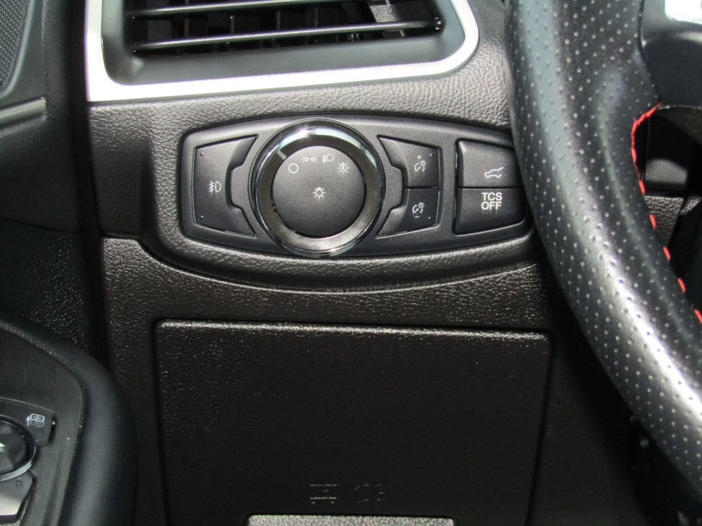 Used 2022 Ford Edge ST-Line image 32