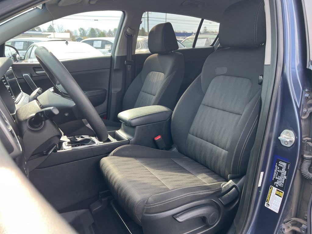 Used 2020 Kia Sportage LX AWD/4WD image 16