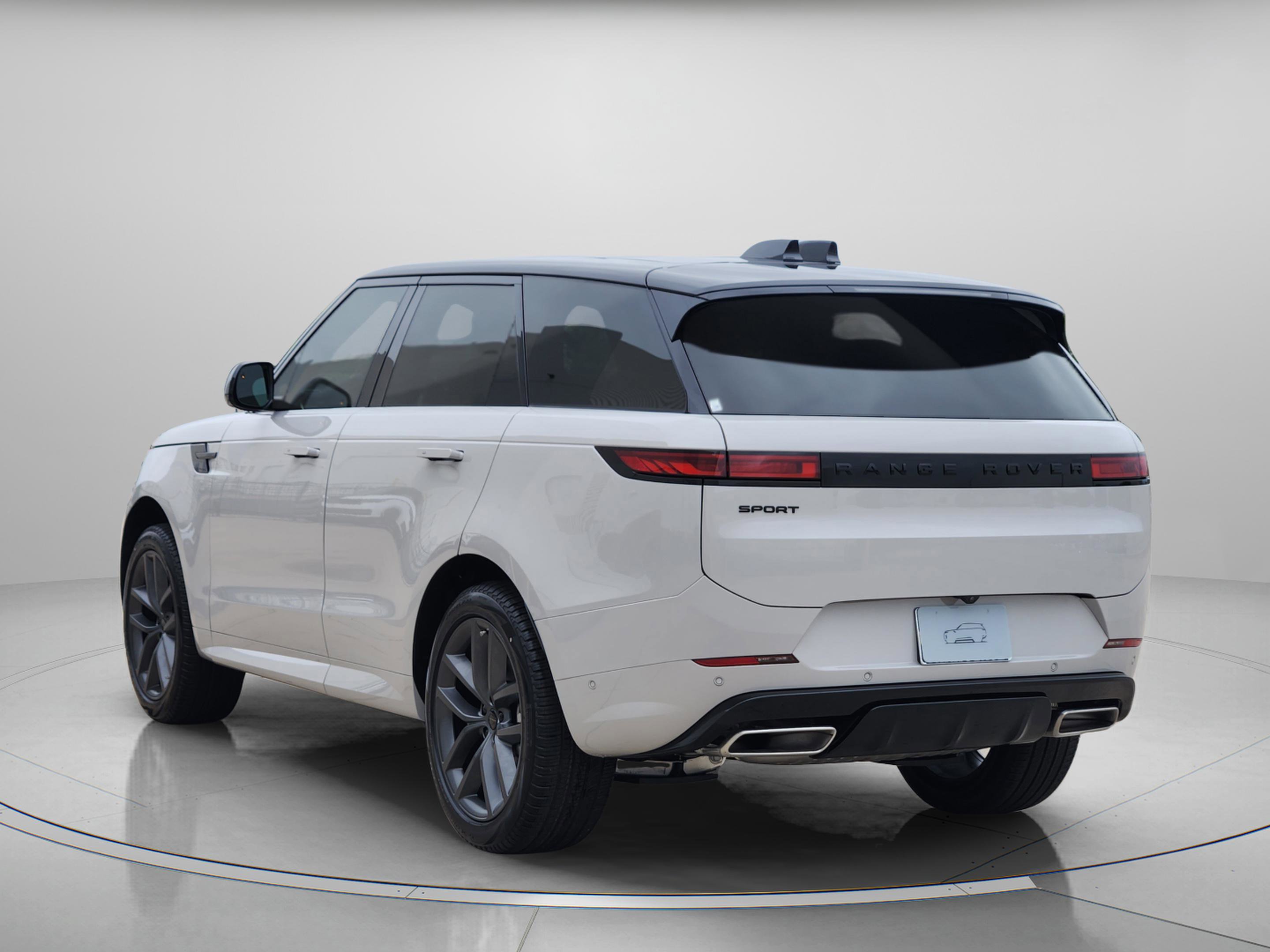 New 2026 Land Rover Range Rover Sport Dynamic SE AWD/4WD image 3