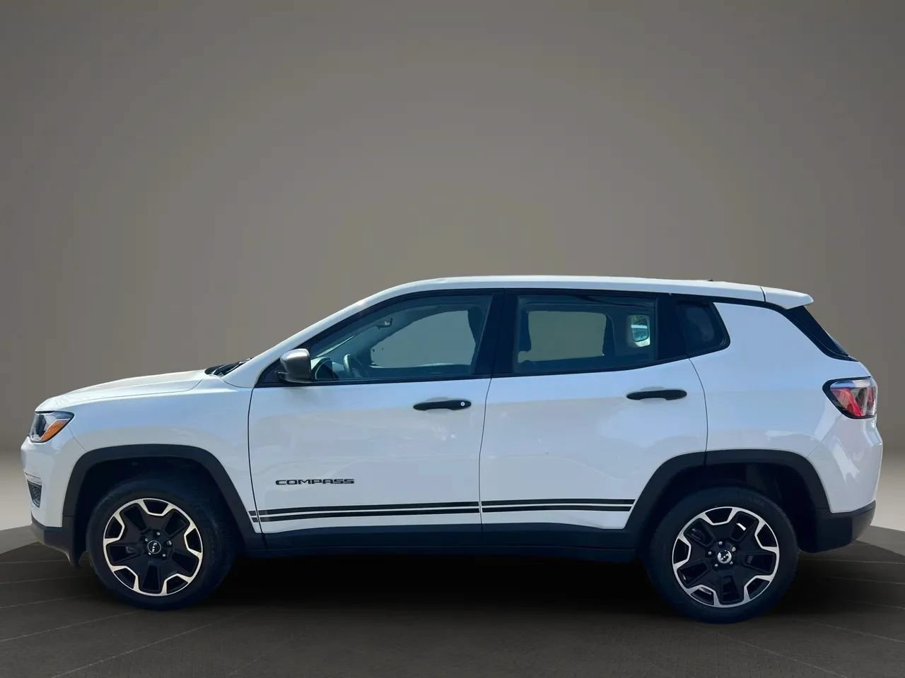 Used 2019 Jeep Compass Sport FWD image 8