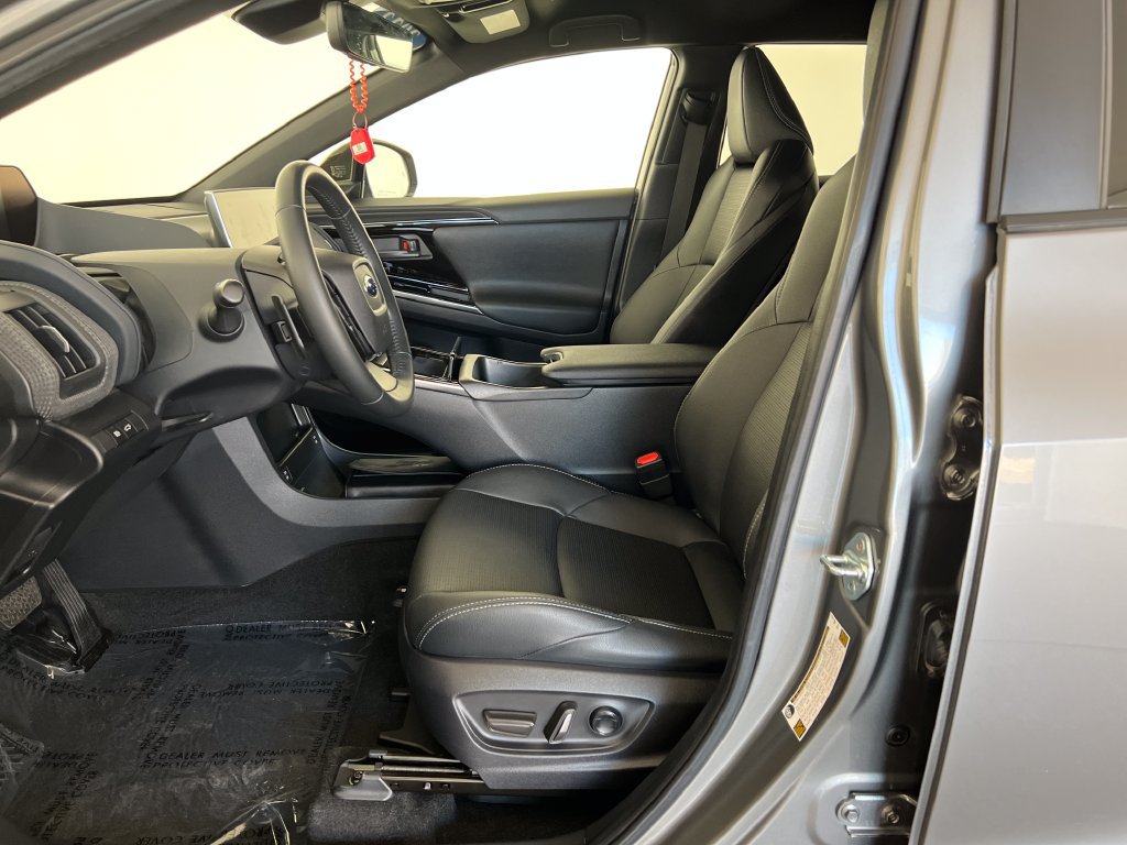 Used 2023 Subaru Solterra AWD image 12
