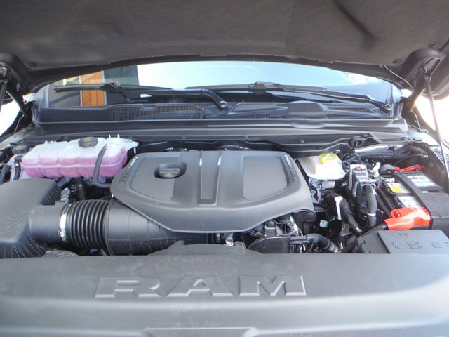 New 2026 RAM 1500 Big Horn AWD/4WD image 9
