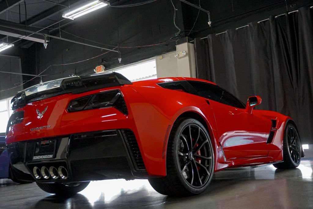 Used 2017 Chevrolet Corvette Grand Sport w/ Z07 Performance Package RWD image 6