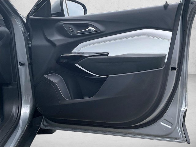 Certified 2025 Chevrolet Trax LT w/ LPO, Blackout Package FWD image 19