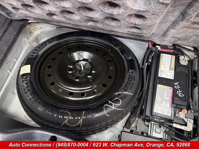 Used 2011 Dodge Charger SE RWD image 20