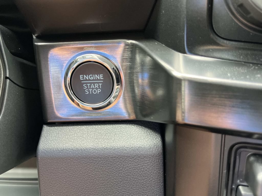 New 2026 Ford F250 Lariat w/ Tremor Off-Road Package AWD/4WD image 38