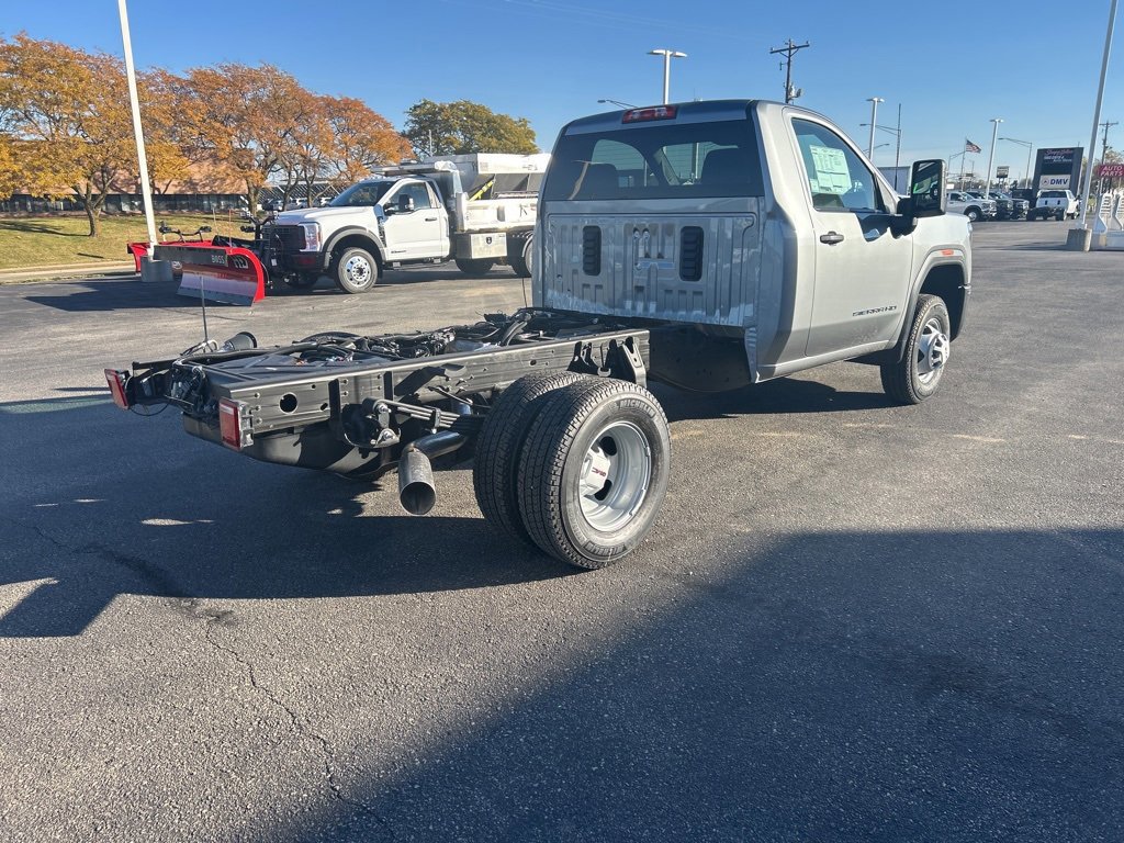 New 2026 GMC Sierra 3500 Pro w/ Convenience Package image 5