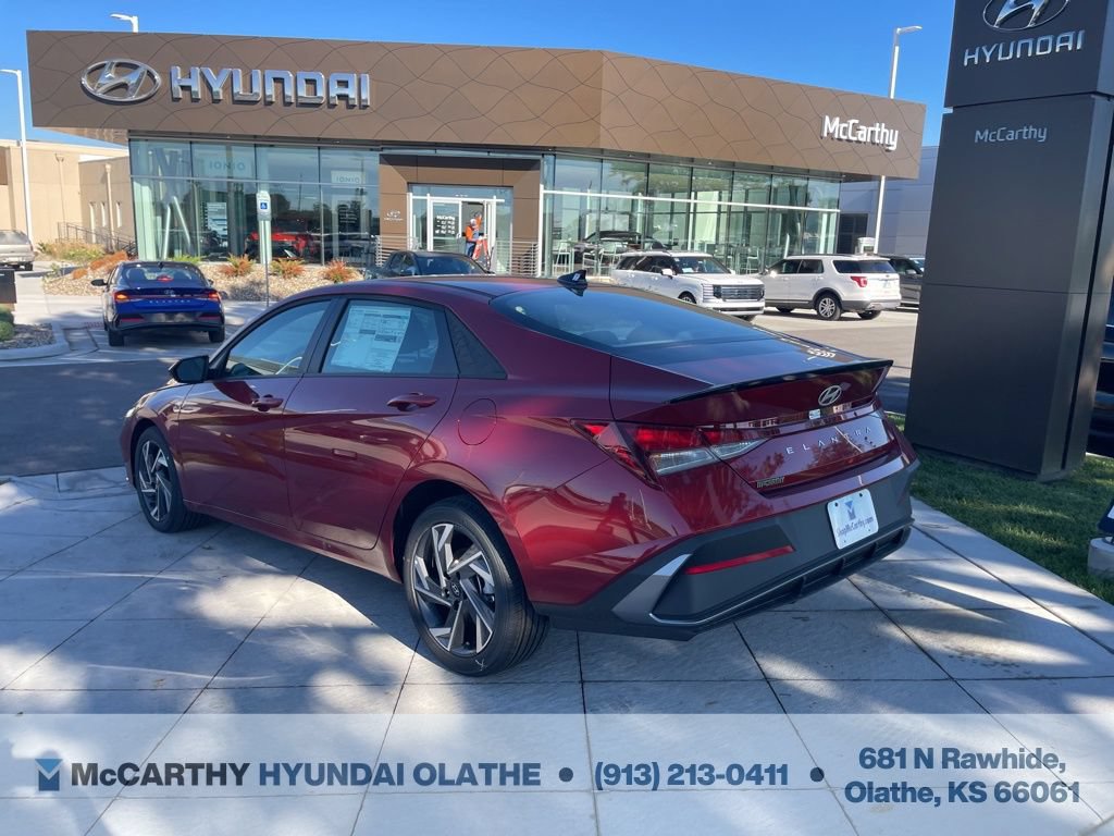 Used 2025 Hyundai Elantra Sport FWD image 13