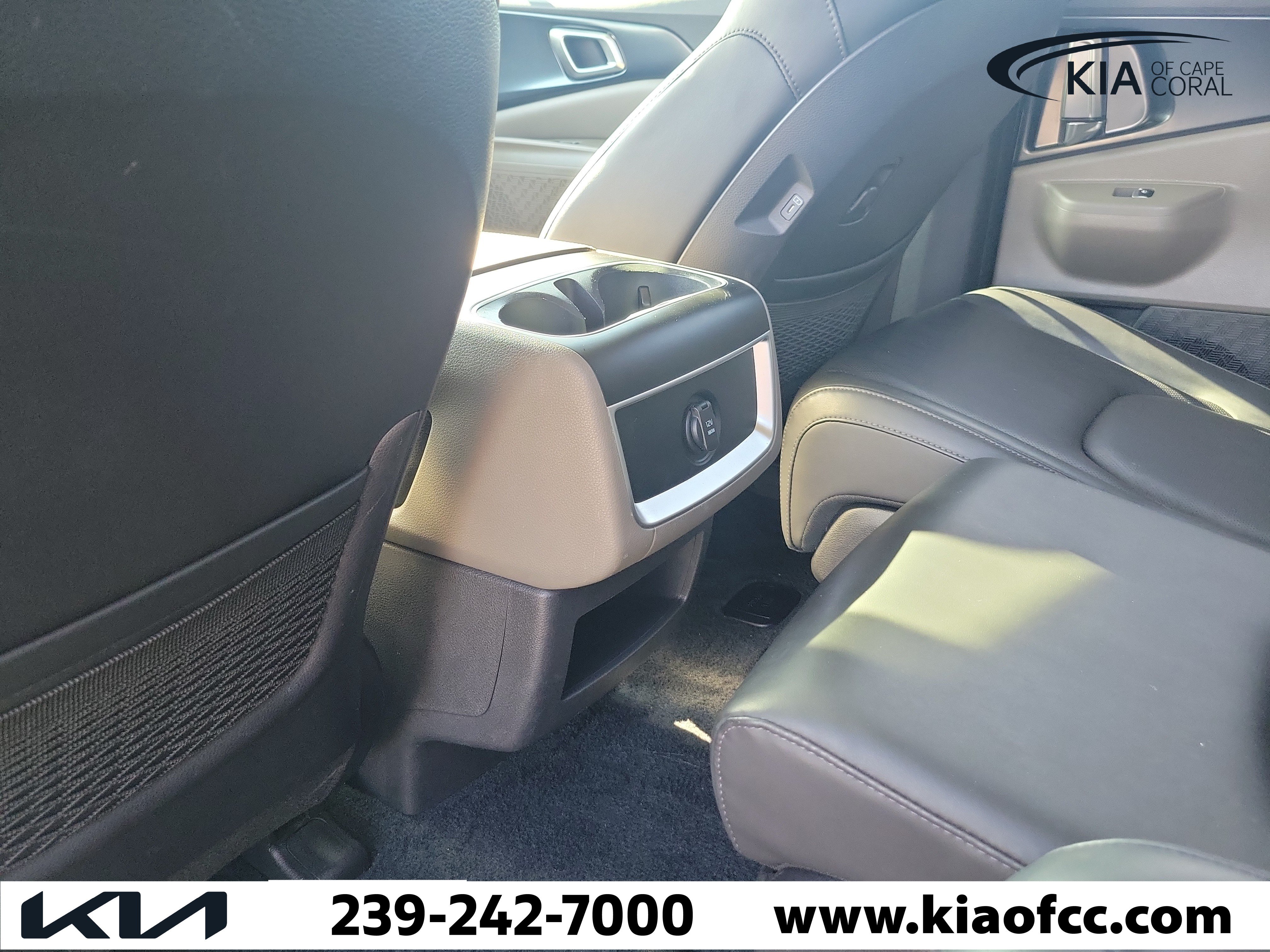 Certified 2025 Kia Carnival FWD image 13