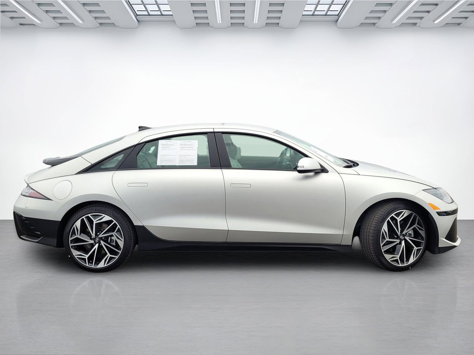 Certified 2025 Hyundai Ioniq 6 SEL image 11