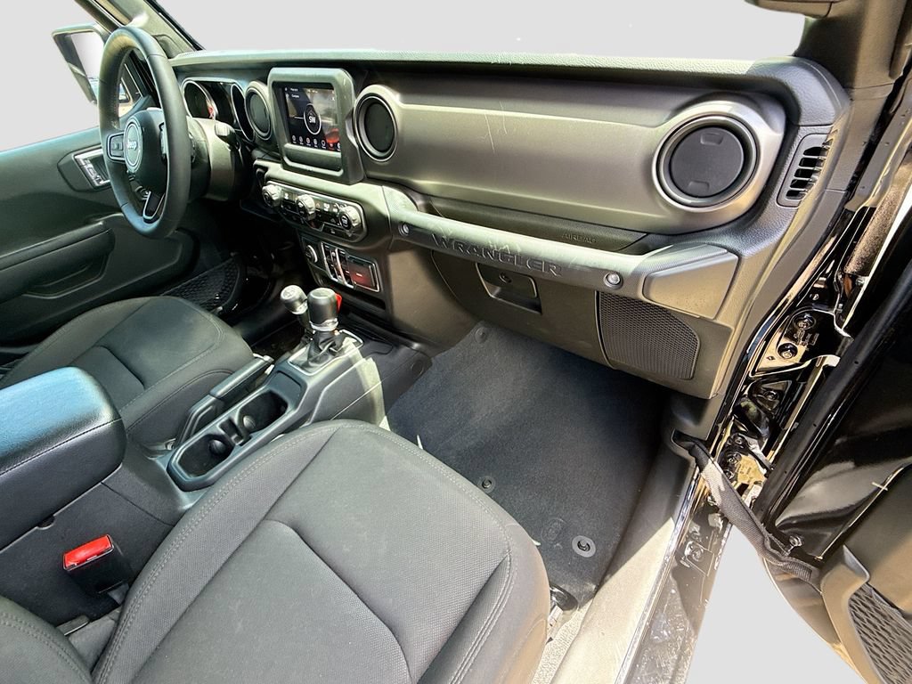 Certified 2023 Jeep Wrangler Unlimited AWD/4WD image 34