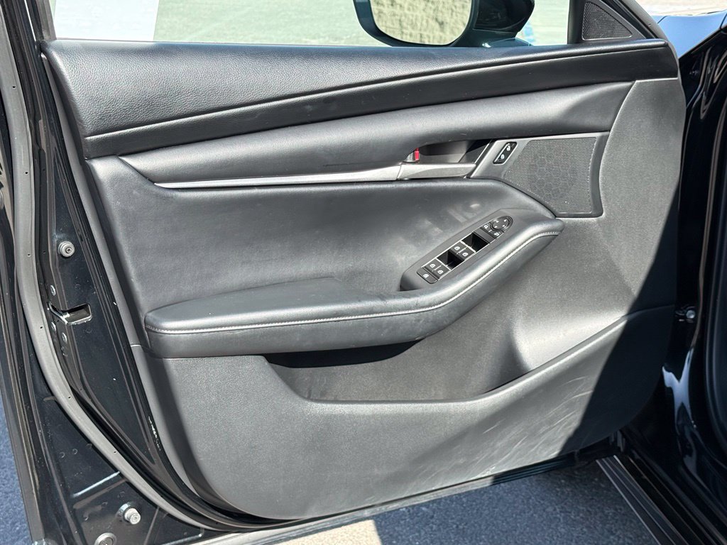Used 2023 MAZDA MAZDA3 s FWD image 16