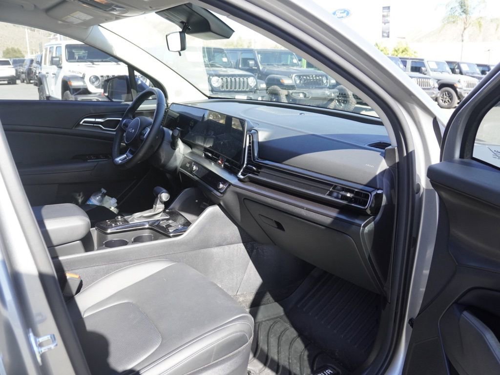 Used 2024 Kia Sportage EX image 20