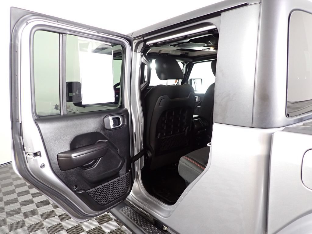 Used 2020 Jeep Gladiator Rubicon AWD/4WD image 32