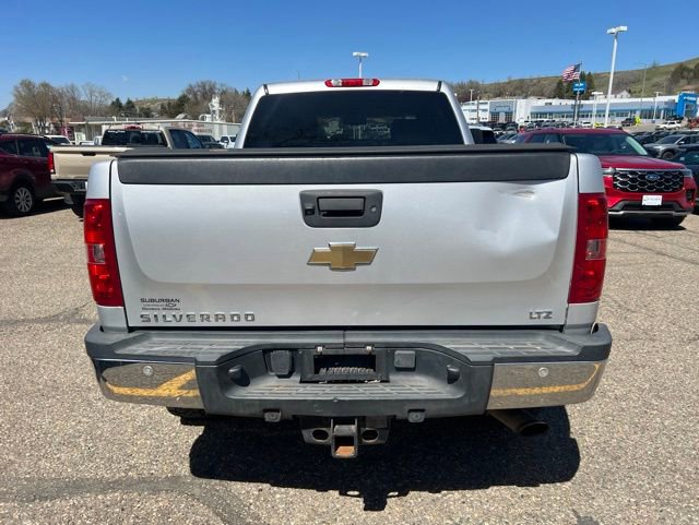 Used 2011 Chevrolet Silverado 2500 LTZ w/ LTZ Plus Package AWD/4WD image 5