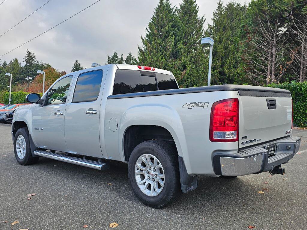 Used 2011 GMC Sierra 1500 SLT w/ Chrome Essentials Package AWD/4WD image 5