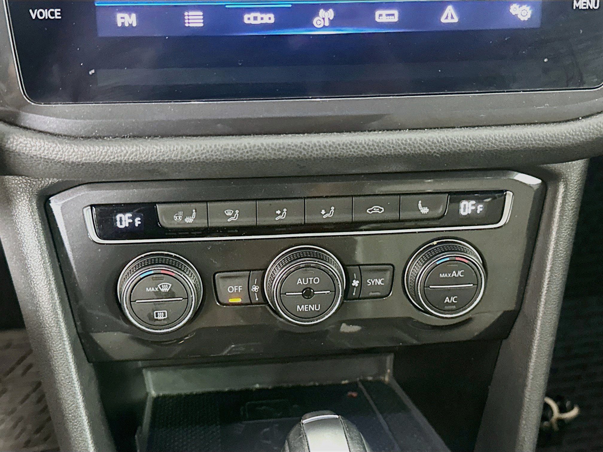 Used 2021 Volkswagen Tiguan SEL FWD image 22