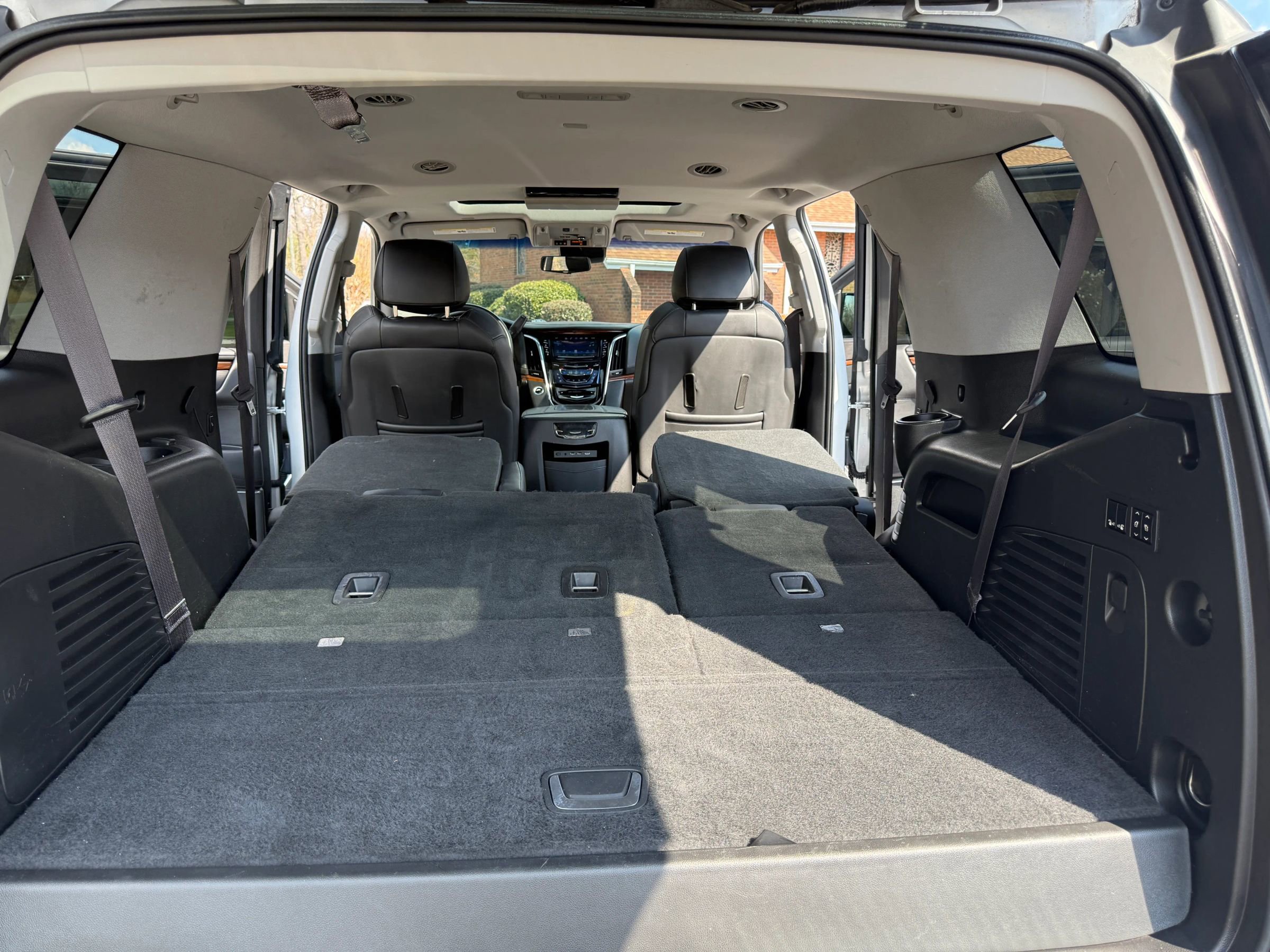 Used 2017 Cadillac Escalade Premium Luxury image 14