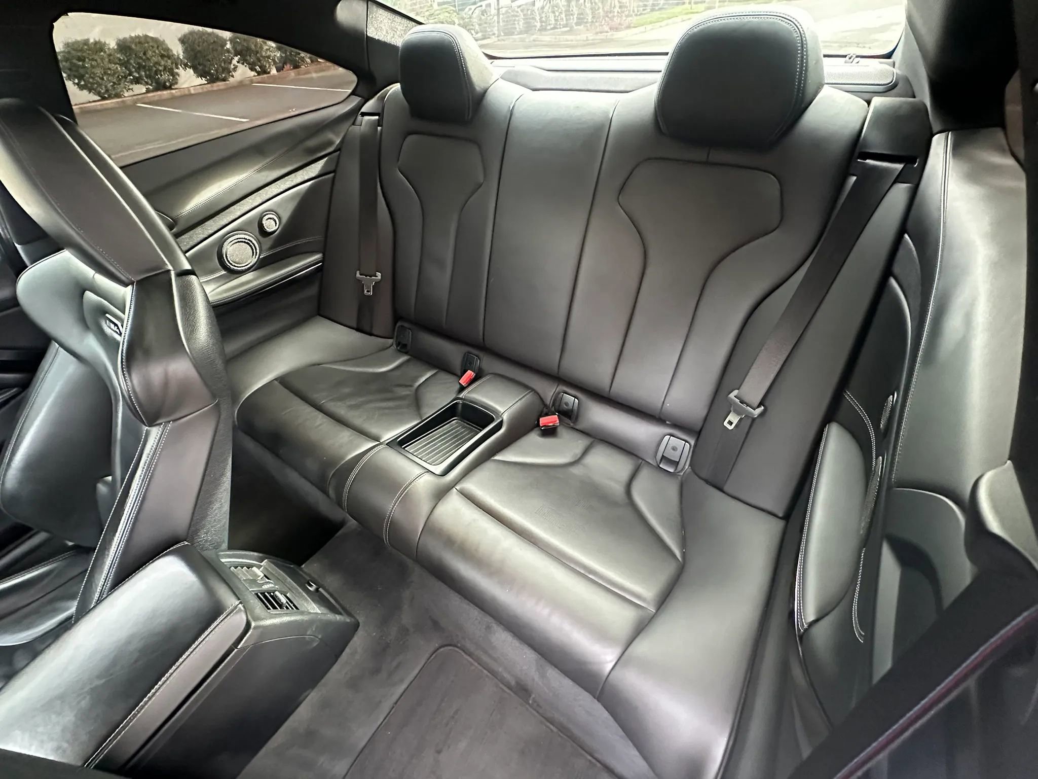 Used 2018 BMW M4 Coupe w/ Competition Package RWD image 26