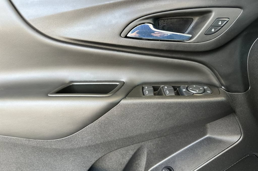 Used 2024 Chevrolet Equinox LT AWD/4WD image 11