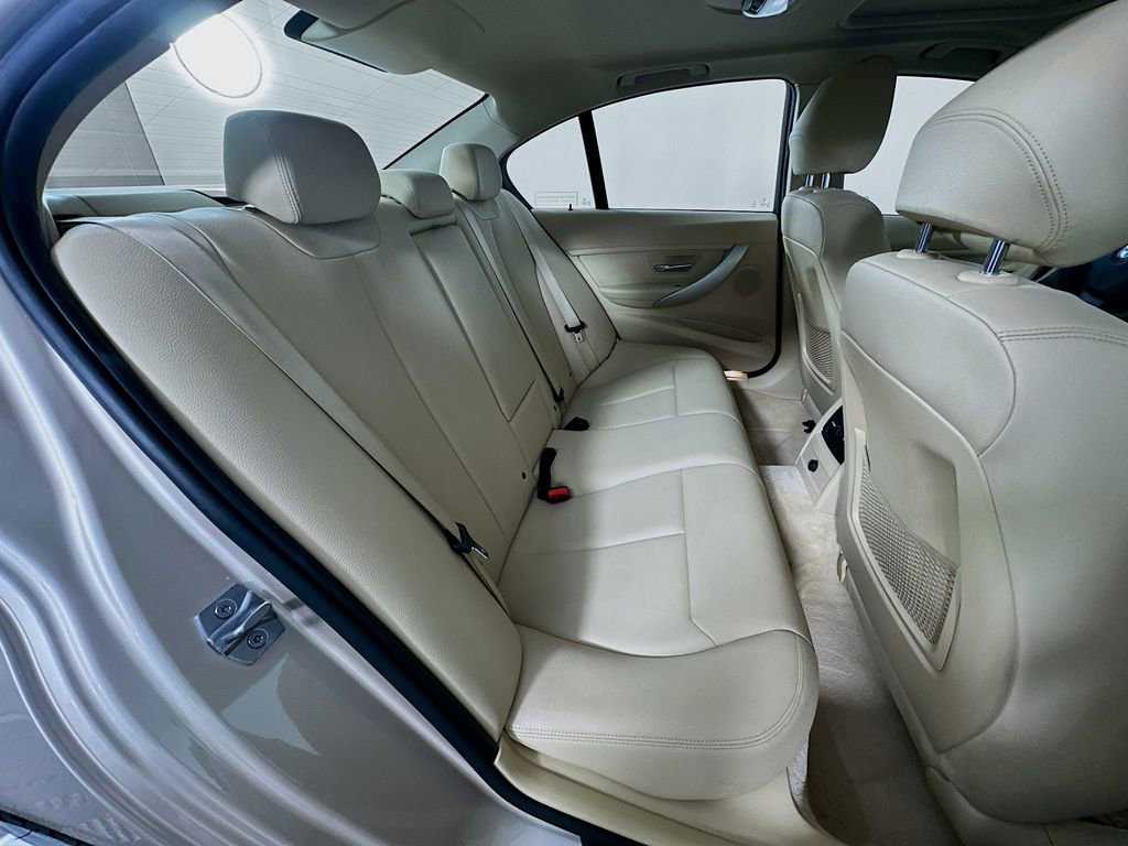 Used 2015 BMW 320i Sedan image 26