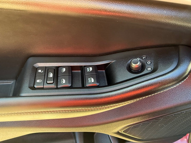 Used 2023 Jeep Grand Cherokee L Limited w/ Luxury Tech Group II image 13