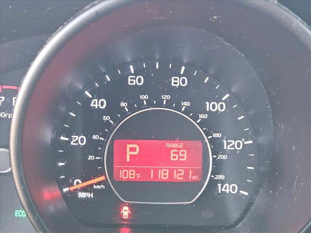 Used 2015 Kia Soul + FWD image 12