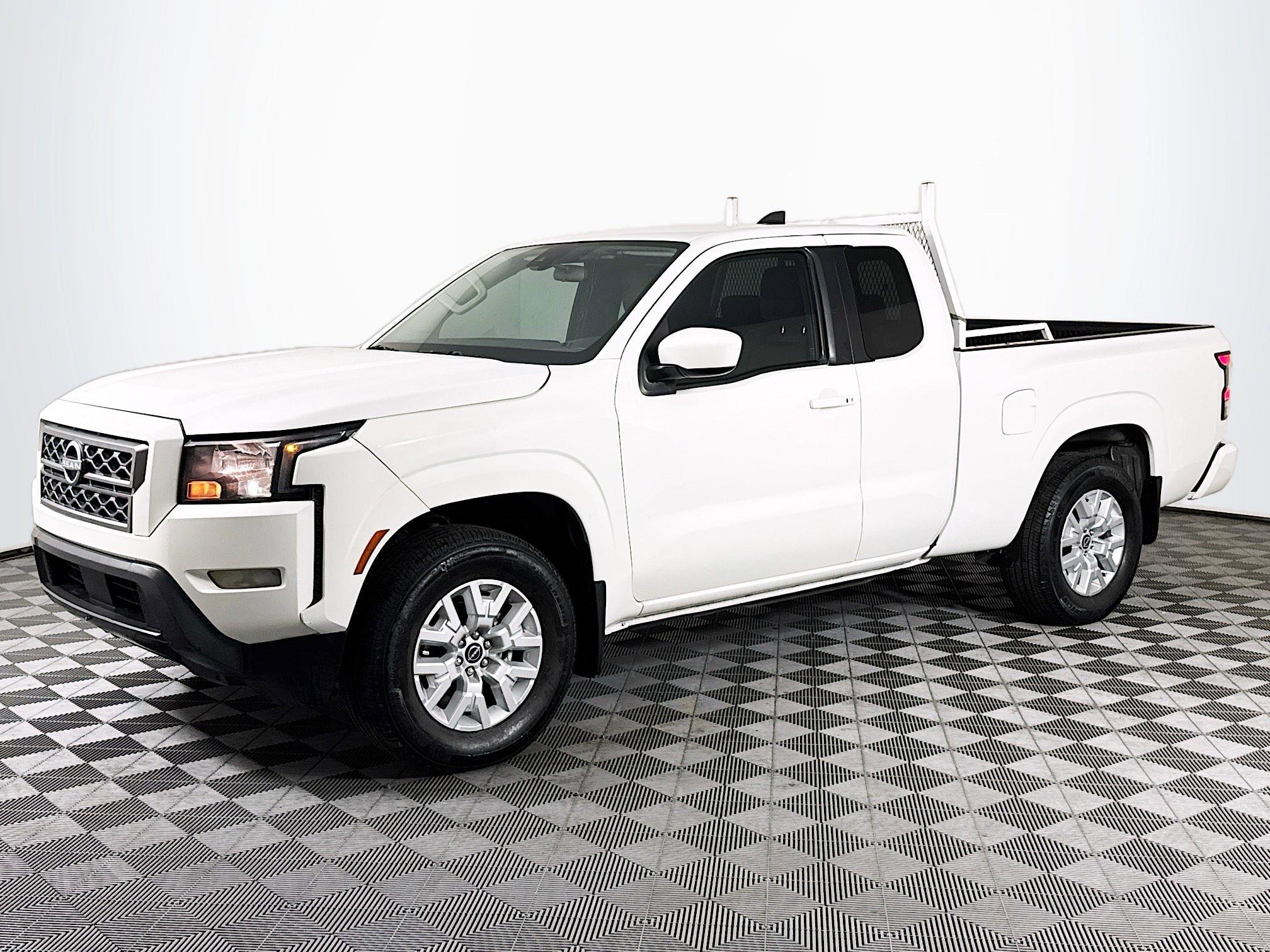 Used 2023 Nissan Frontier SV w/ SV Convenience Package image 4