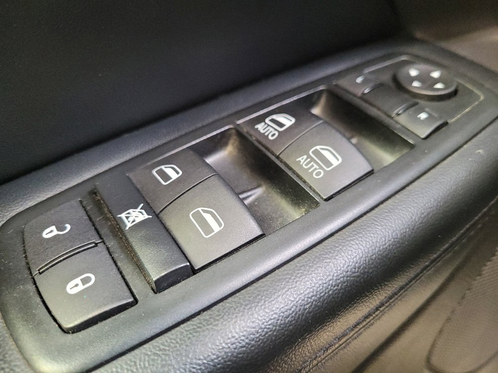 Used 2015 Jeep Grand Cherokee Laredo w/ Quick Order Package 23E image 27