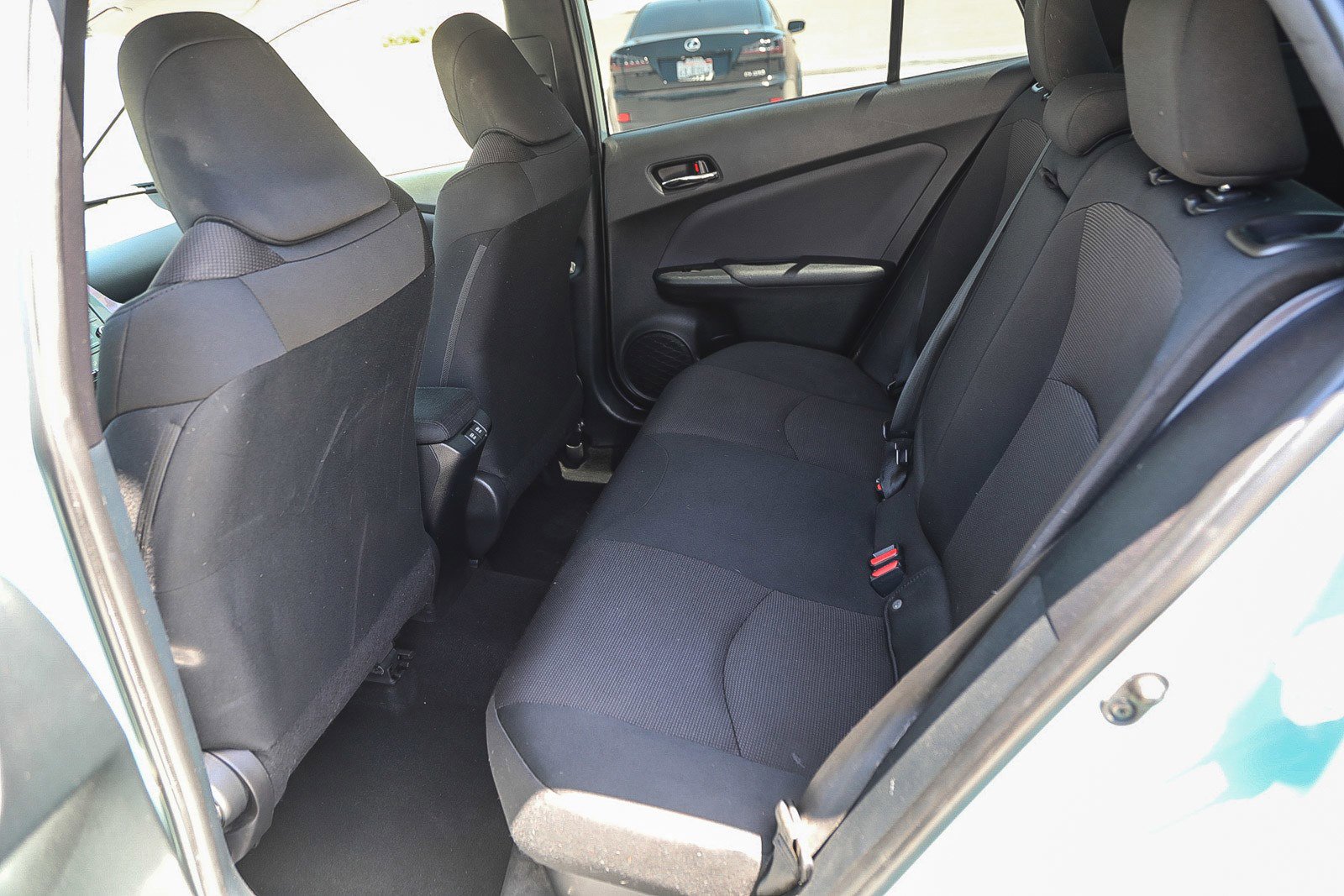 Used 2021 Toyota Prius L Eco FWD image 18