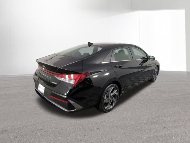 New 2026 Hyundai Elantra Limited FWD image 12