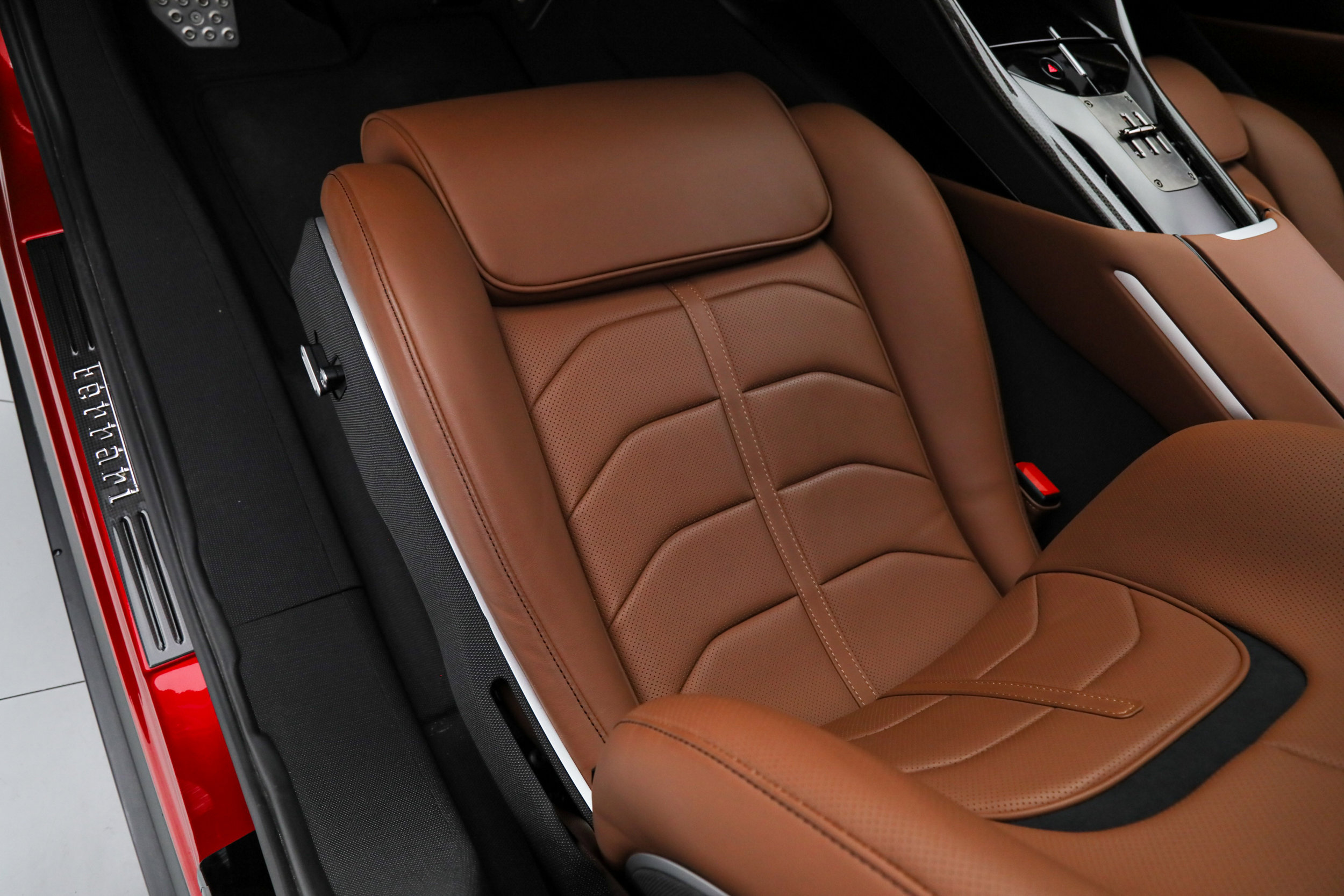 Certified 2024 Ferrari Purosangue AWD/4WD image 37
