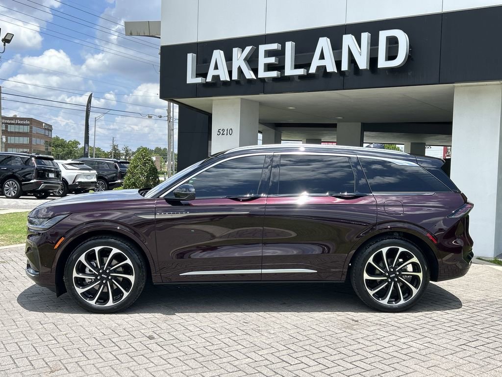 Used 2024 Lincoln Nautilus Black Label image 3