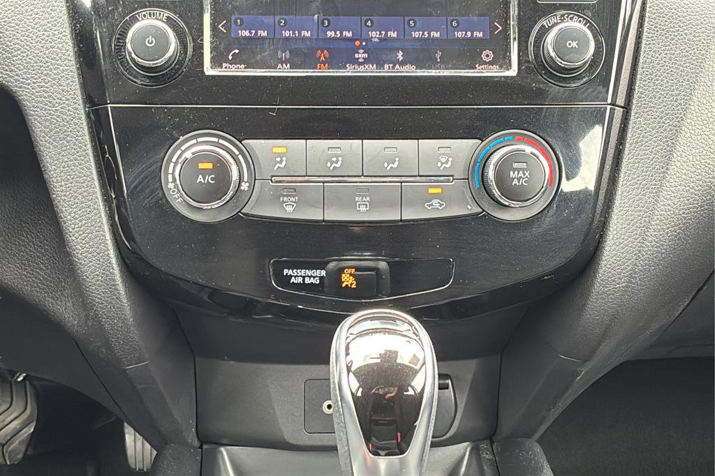 Used 2022 Nissan Rogue Sport S image 18