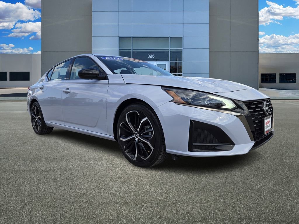 Used 2023 Nissan Altima 2.5 SR