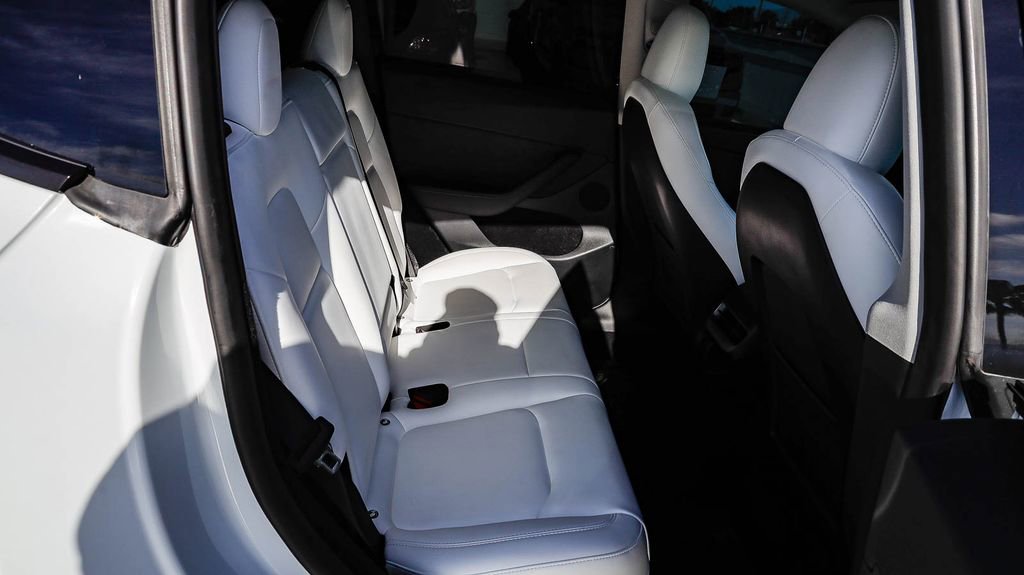 Used 2024 Tesla Model Y Performance image 19