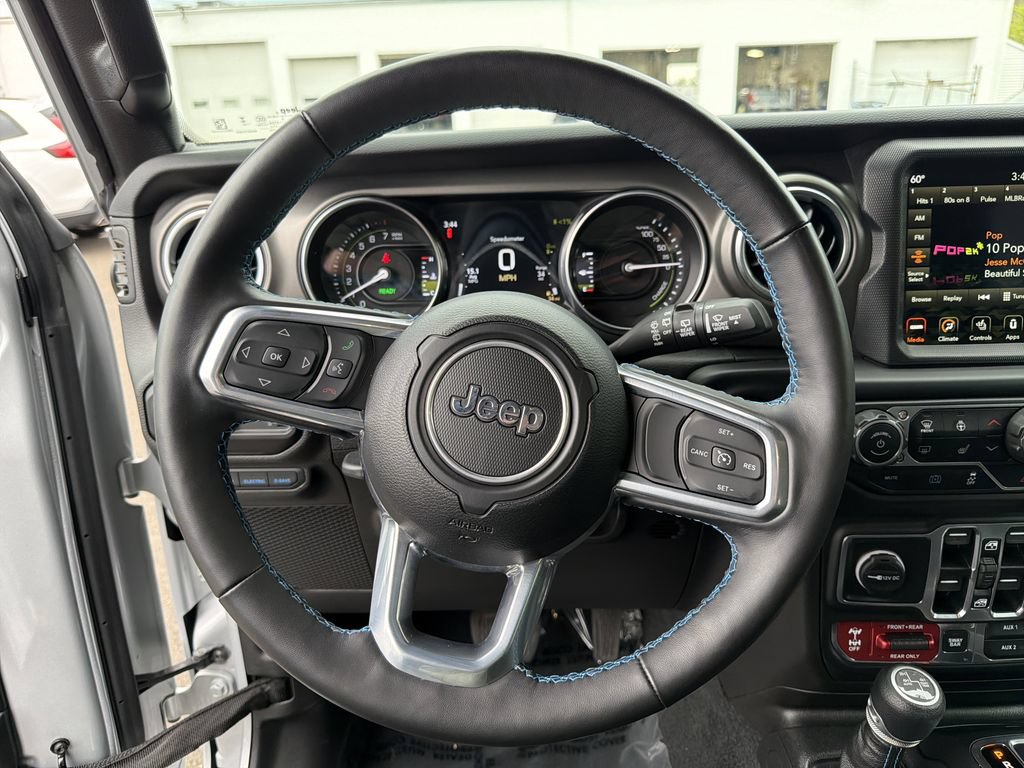 Used 2023 Jeep Wrangler Unlimited Rubicon 4xe w/ Cold Weather Group AWD/4WD image 23