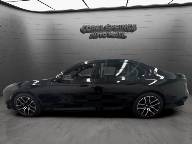 Used 2025 BMW 740i RWD image 2
