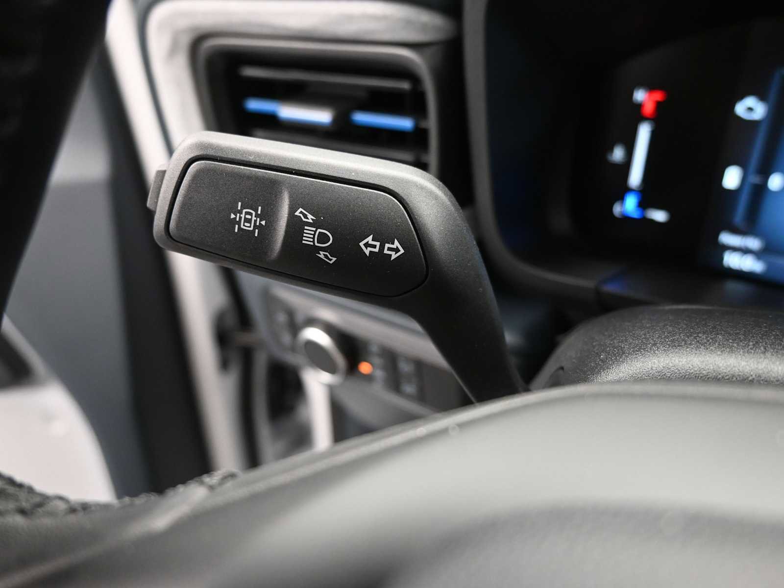 New 2025 Ford Maverick XLT w/ Equipment Group 301A image 28