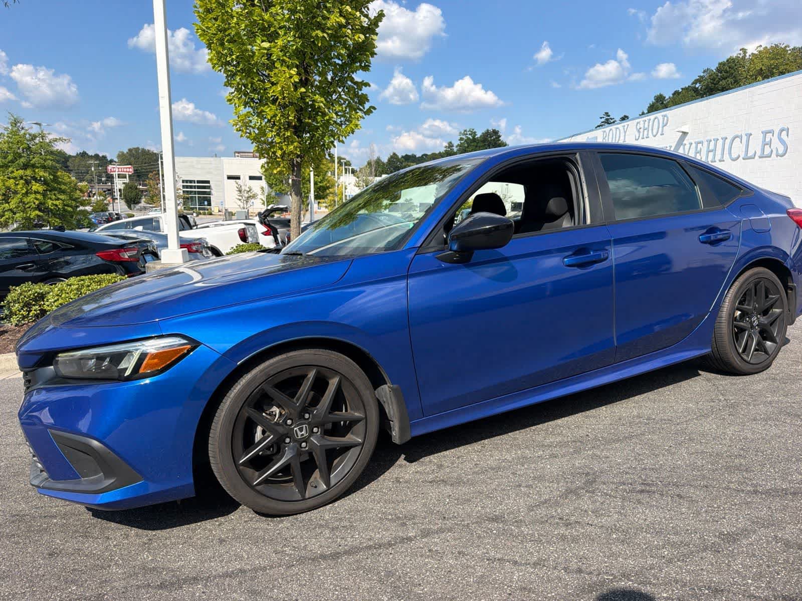 Used 2023 Honda Civic Sport image 4