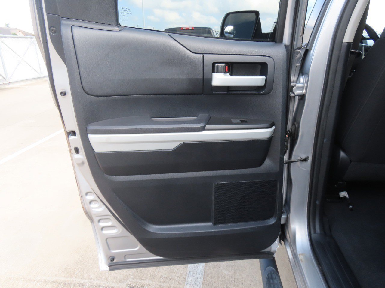 Used 2014 Toyota Tundra SR5 w/ SR5 Upgrade Package RWD image 19