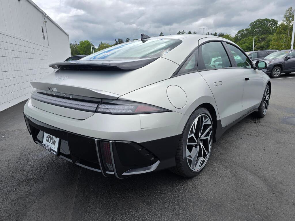 New 2025 Hyundai Ioniq 6 SEL image 4