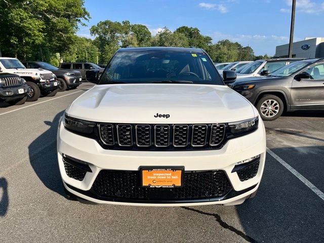 Certified 2025 Jeep Grand Cherokee Summit AWD/4WD image 3