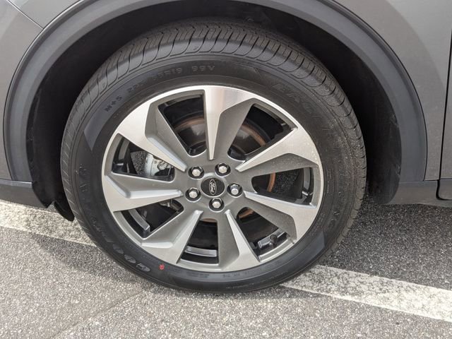 Certified 2023 Ford Escape Platinum AWD/4WD image 29