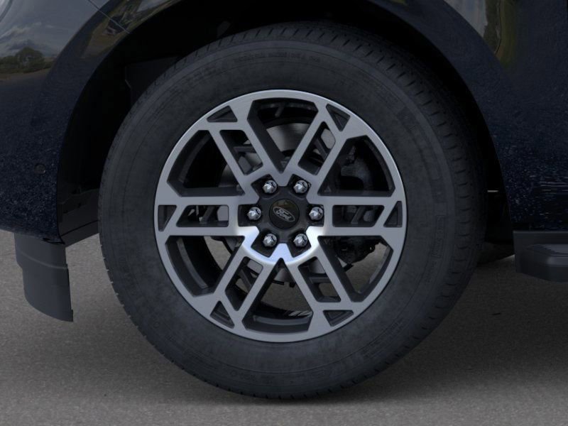 New 2025 Ford Expedition Active image 19