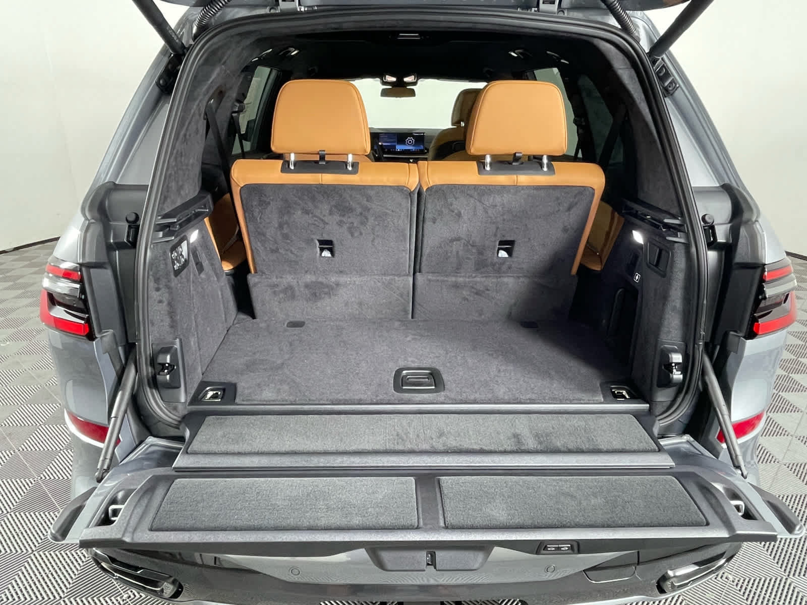 New 2027 BMW X7 xDrive40i w/ Executive Package AWD/4WD image 14